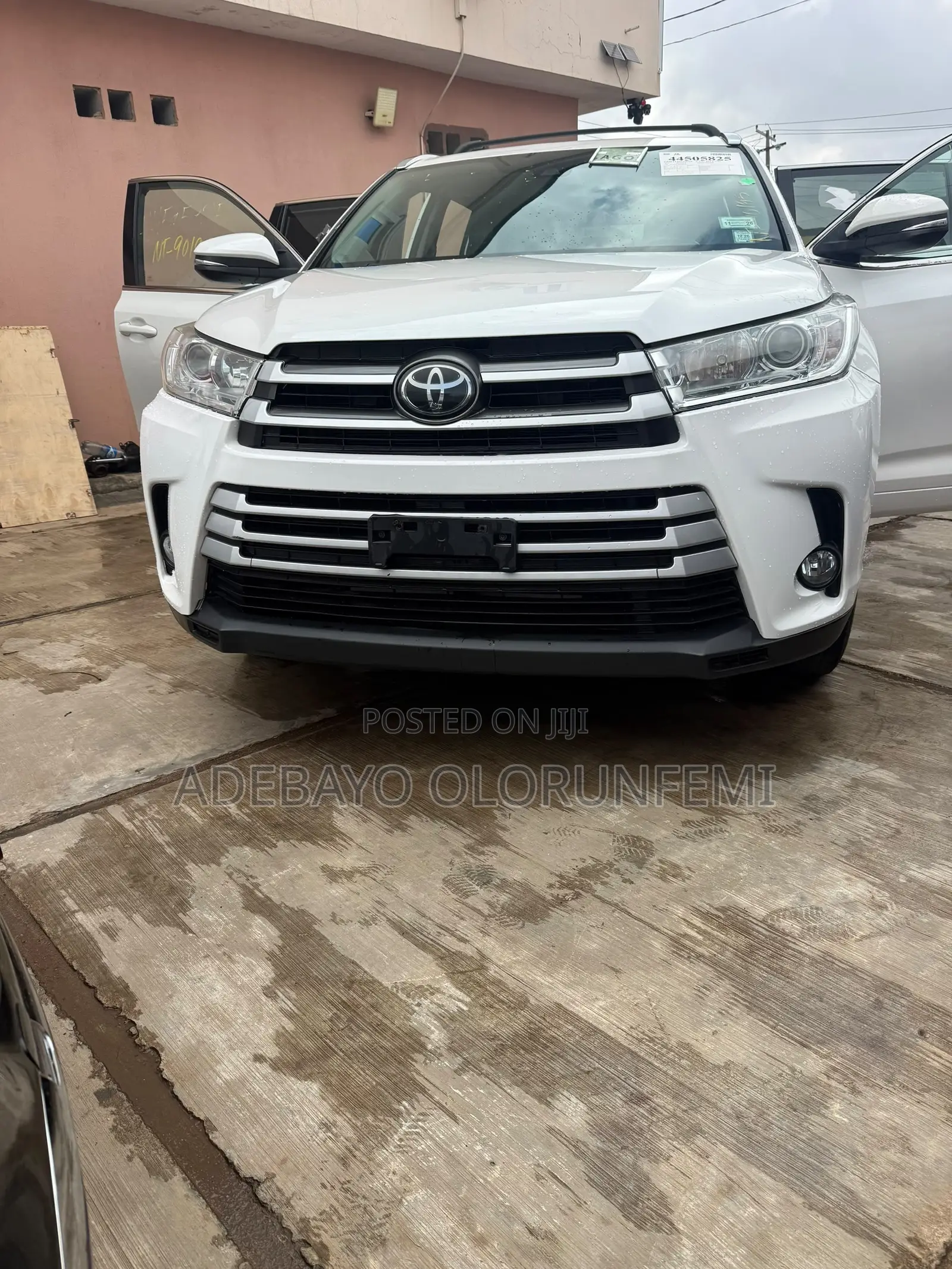 Toyota Highlander XLE 4x4 V6 (3.5L 6cyl 8A) 2017 White