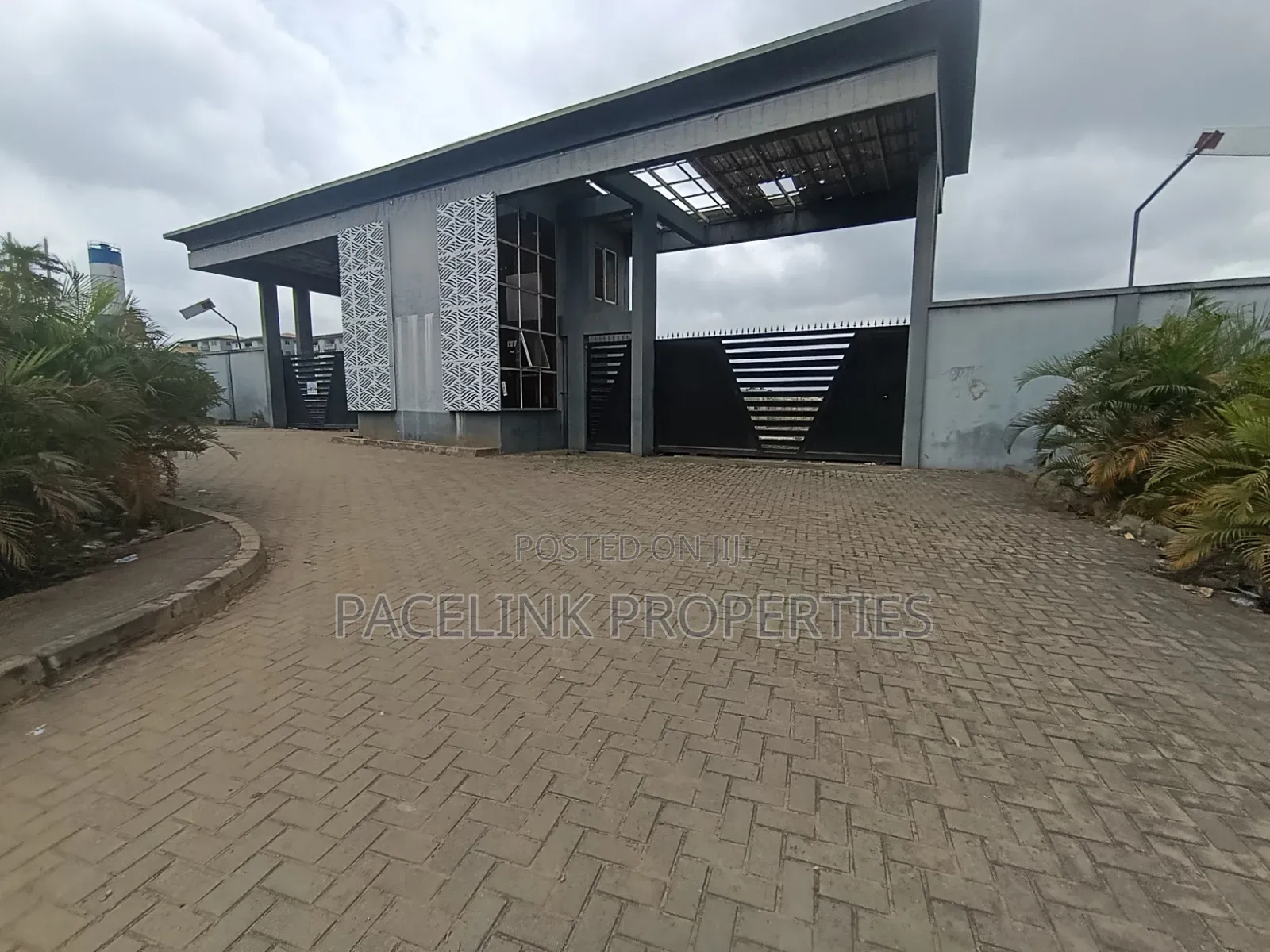 2bdrm Block of Flats in Ipaja / Ipaja for sale