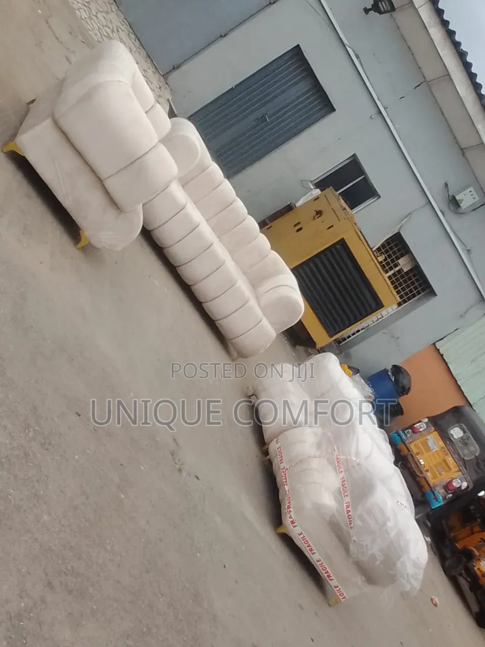 Brand New Top Quality Modern Design 7 Seaters Padded Sofa Set (3,2,1,1