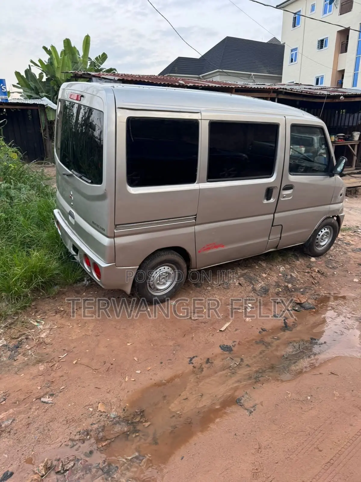 Mitsubishi Fuso Aero Bus 2009 Silver