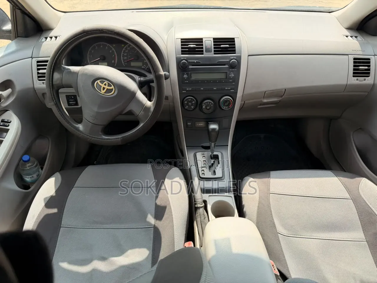 Toyota Corolla Base 4dr Sedan (1.8L 4cyl 5M) 2009 Gray