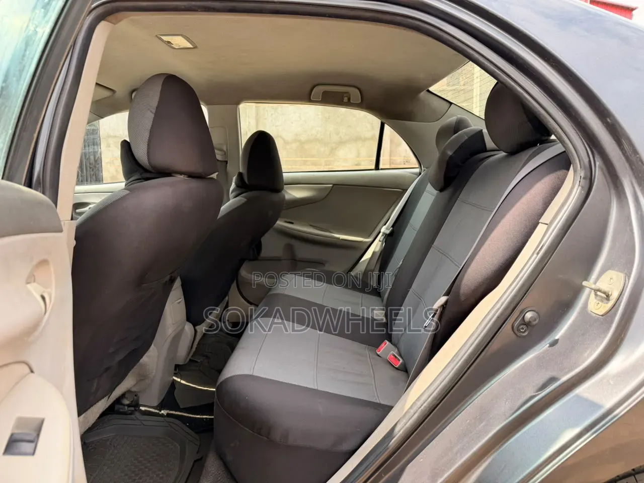 Toyota Corolla Base 4dr Sedan (1.8L 4cyl 5M) 2009 Gray
