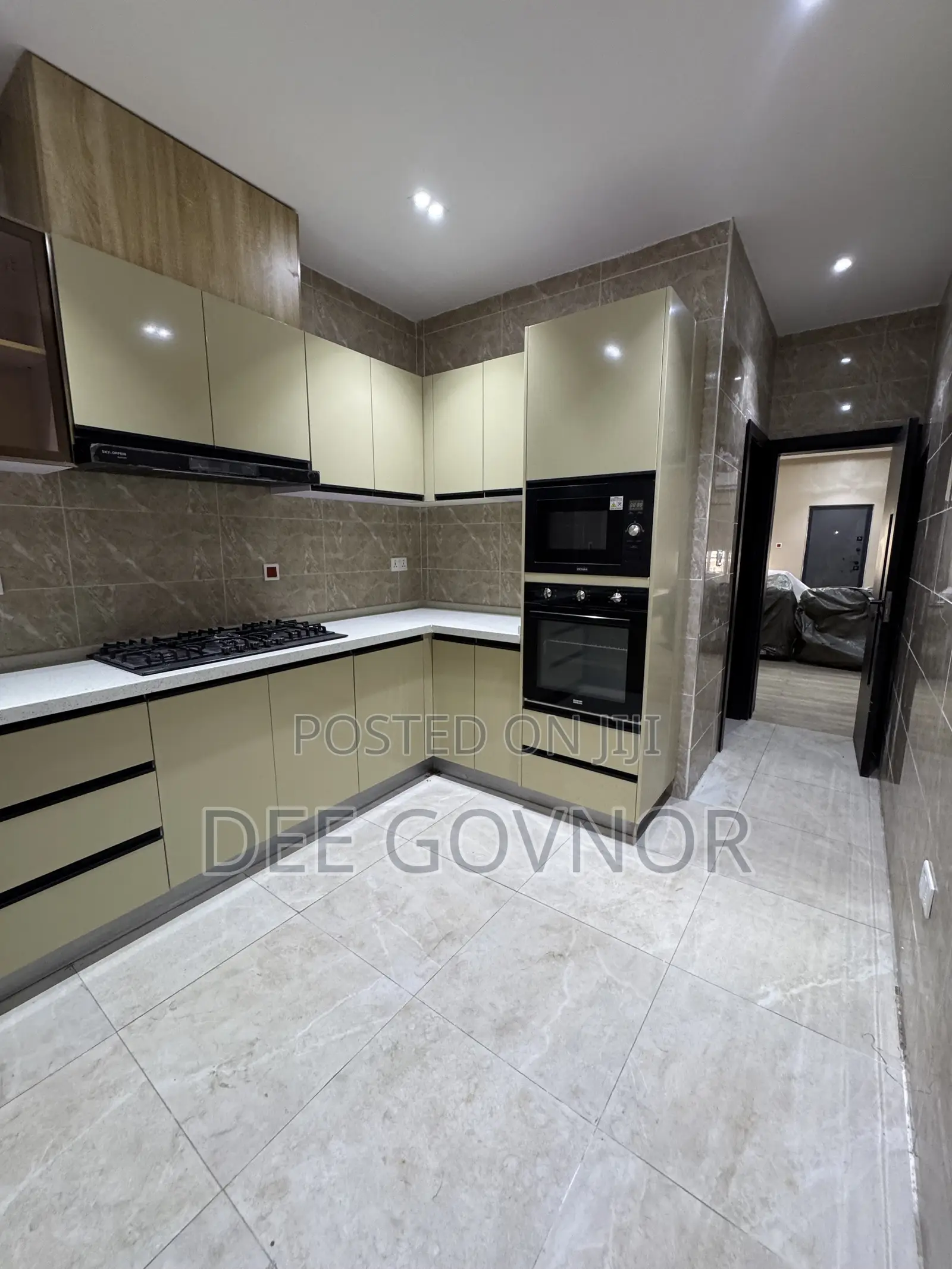 Furnished 3bdrm Apartment in Lekki Phase 1 for rent