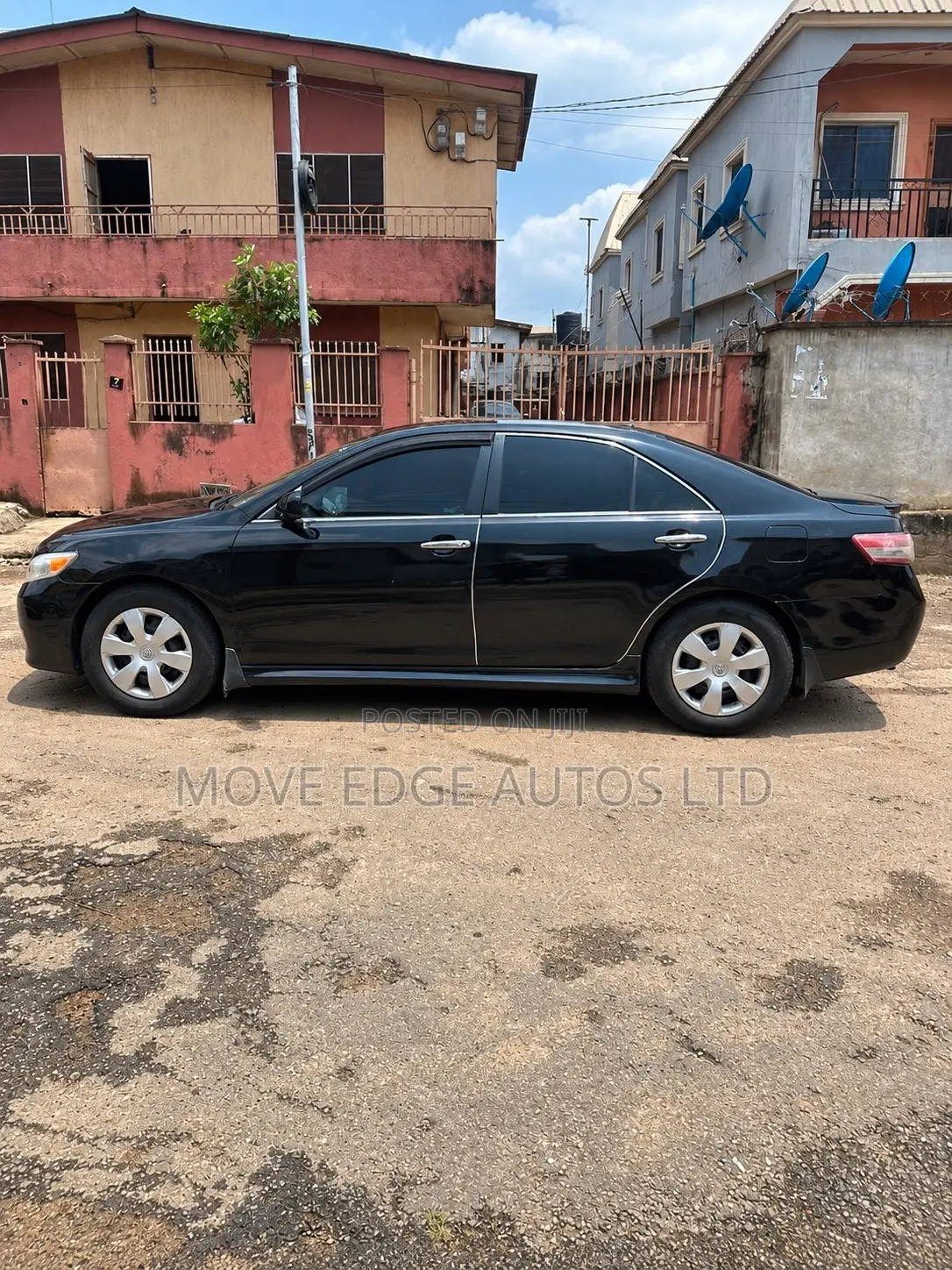 Toyota Camry LE 4dr Sedan (2.5L 4cyl 6A) 2011 Black