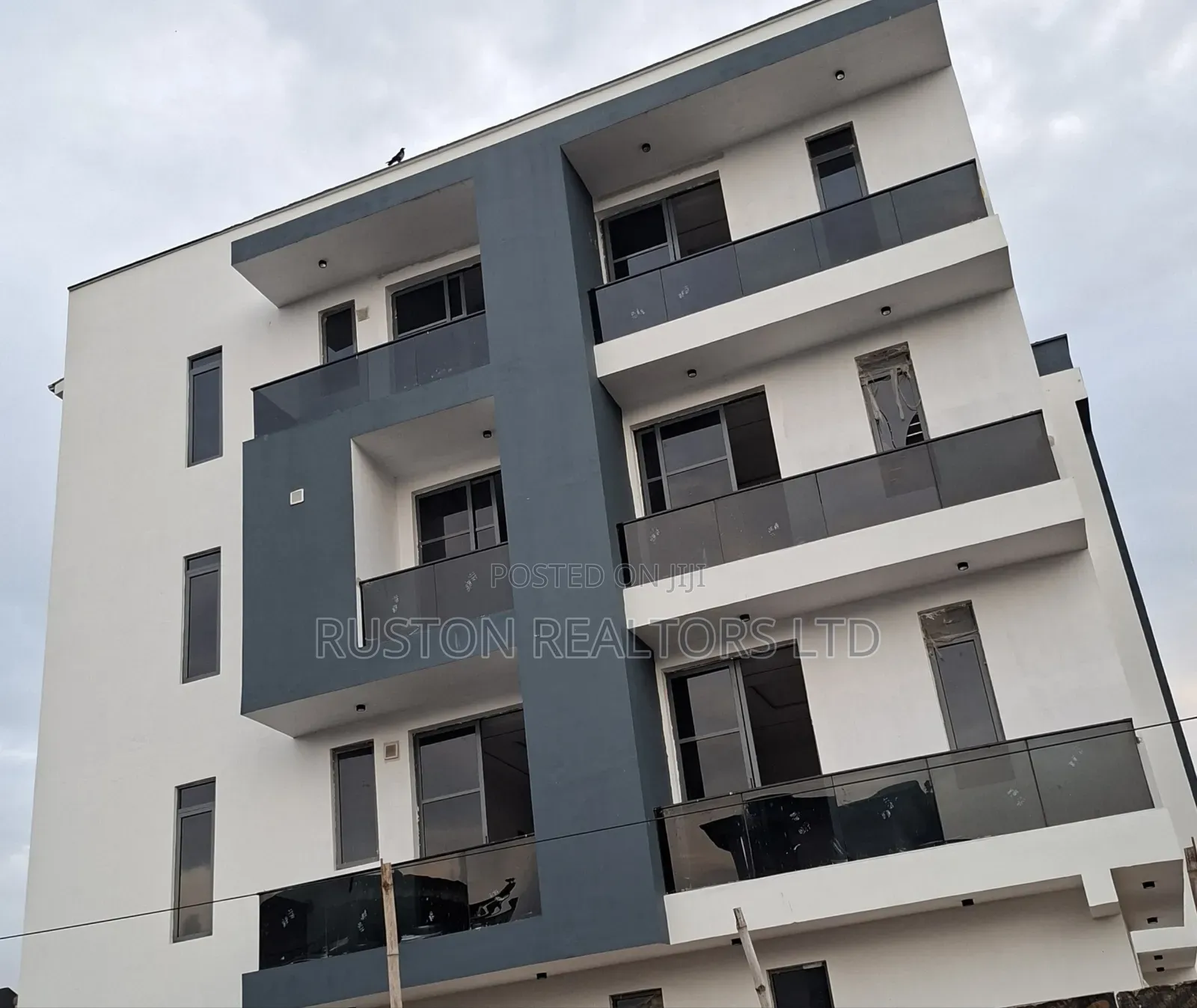 3bdrm Apartment in Ikeja GRA for sale