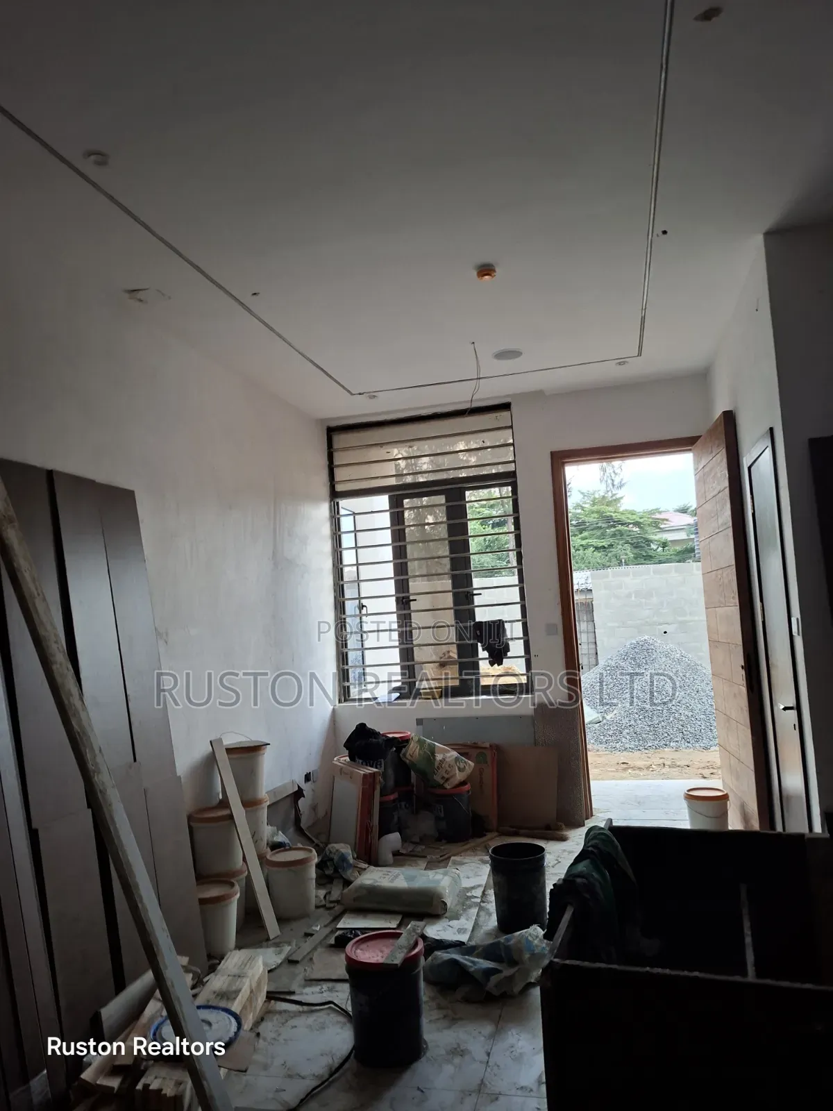 3bdrm Apartment in Ikeja GRA for sale