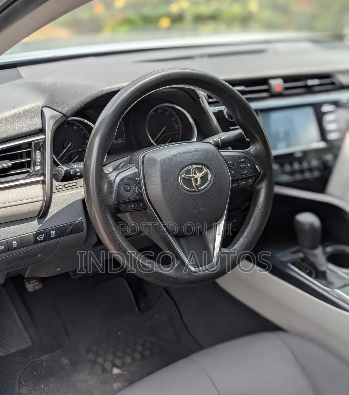 Toyota Camry LE (2.5L 4cyl 8A) 2019 Gray
