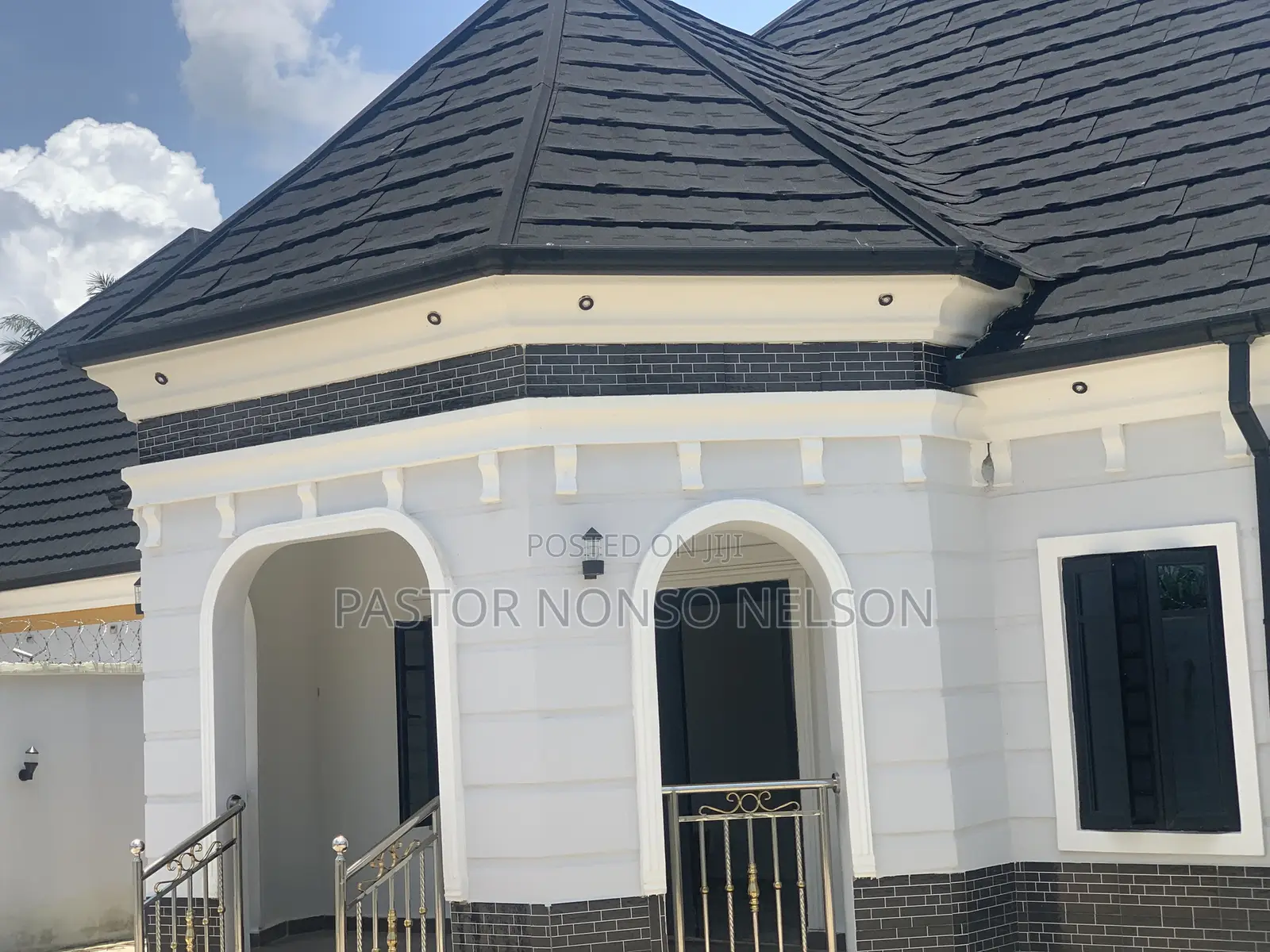 4bdrm Bungalow in Station, Ohaji/Egbema for sale