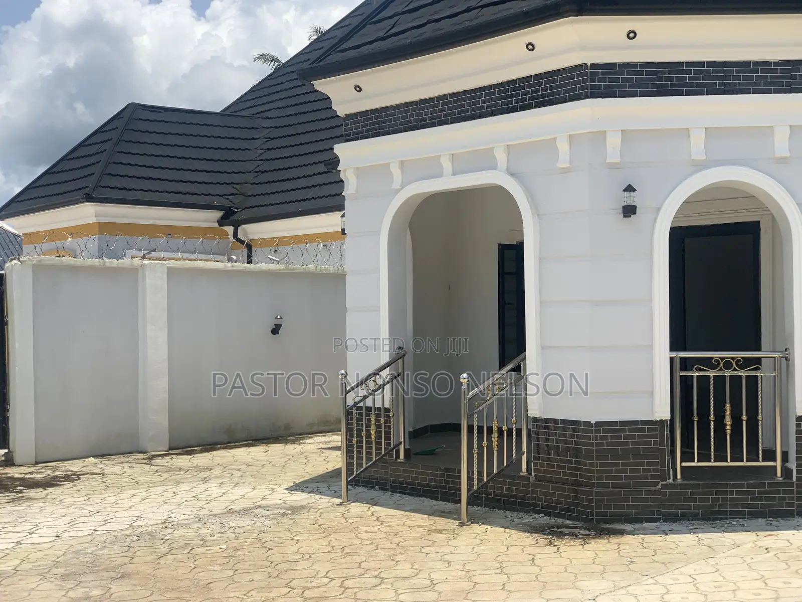 4bdrm Bungalow in Station, Ohaji/Egbema for sale