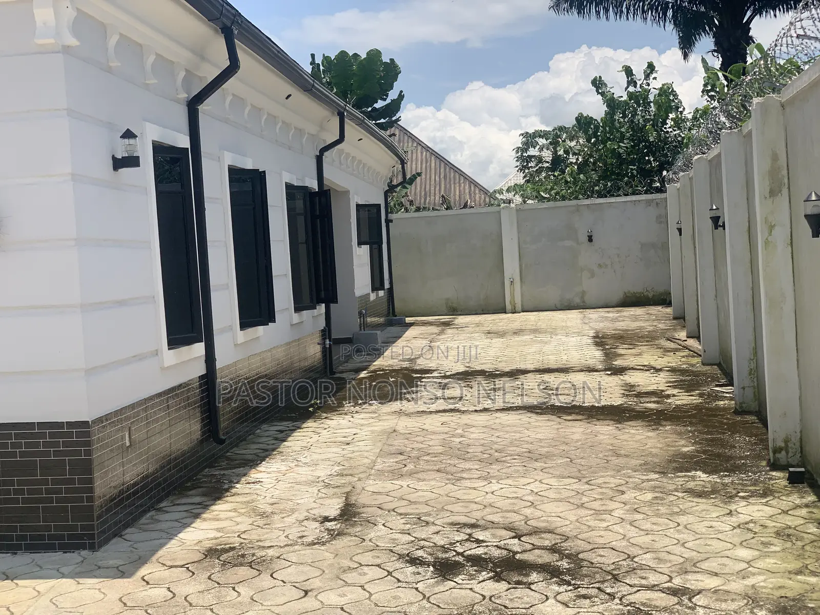 4bdrm Bungalow in Station, Ohaji/Egbema for sale