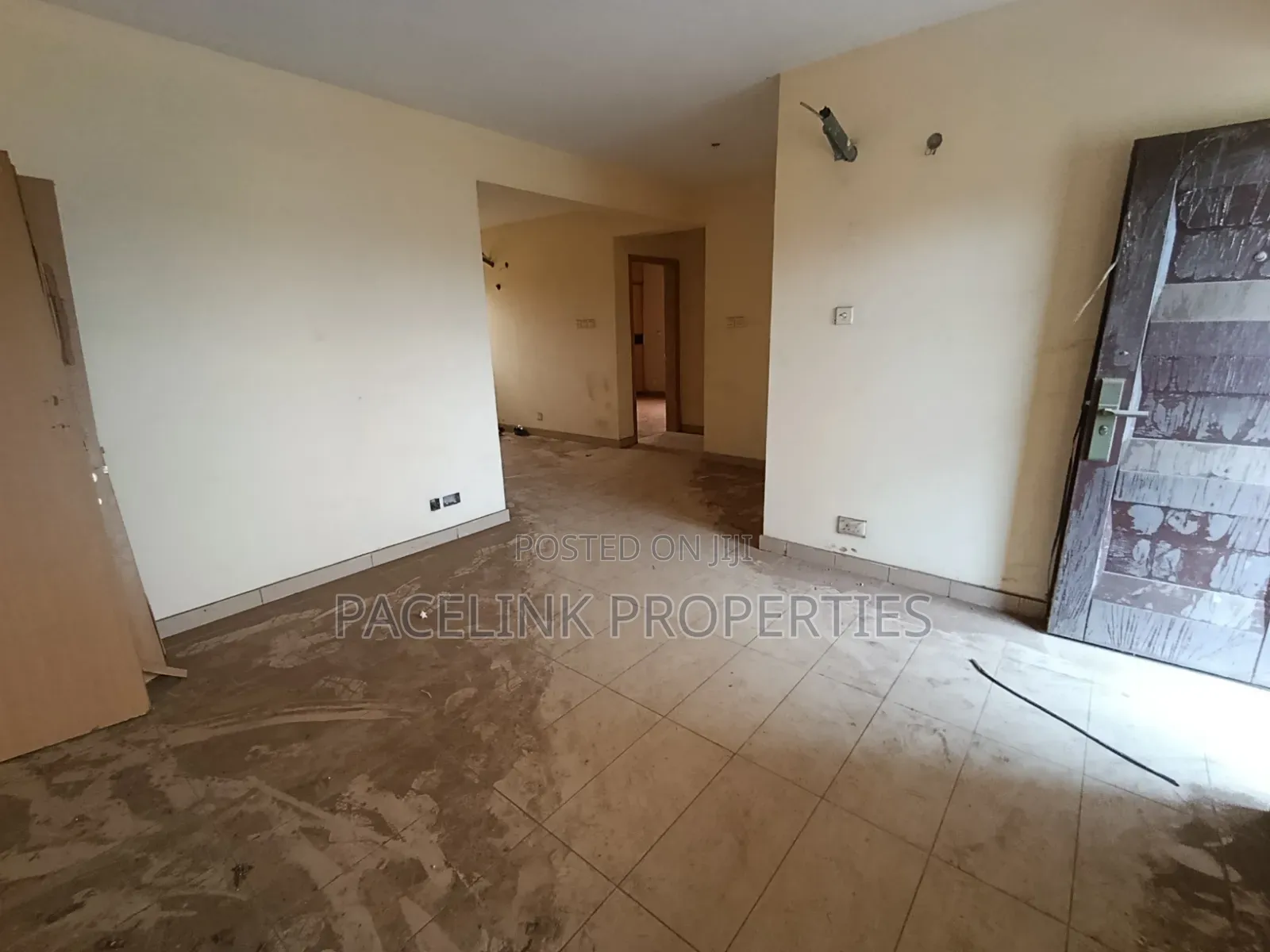 3bdrm Block of Flats in Ipaja / Ipaja for sale