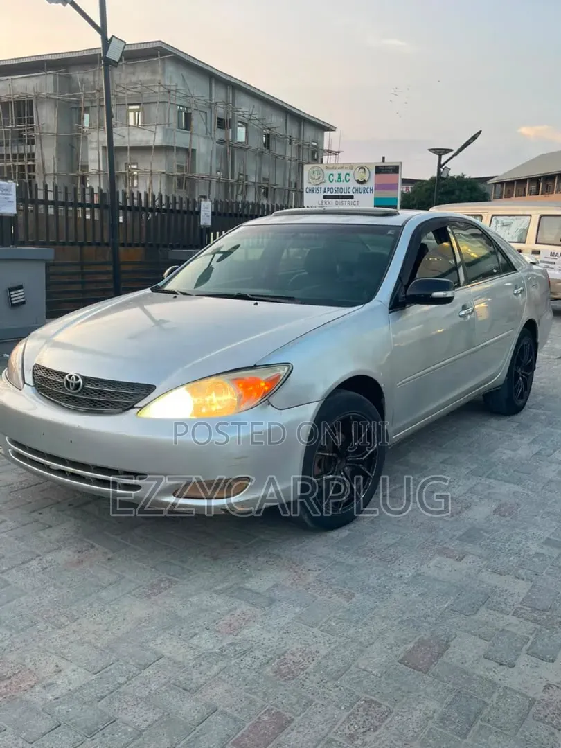 Toyota Camry 2004 Silver