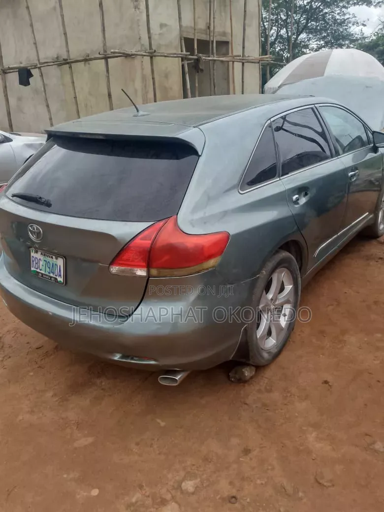 Toyota Venza LE 2010 Teal