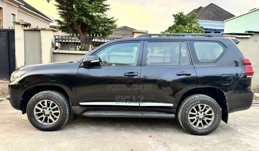 Toyota Land Cruiser Prado 2019 Black