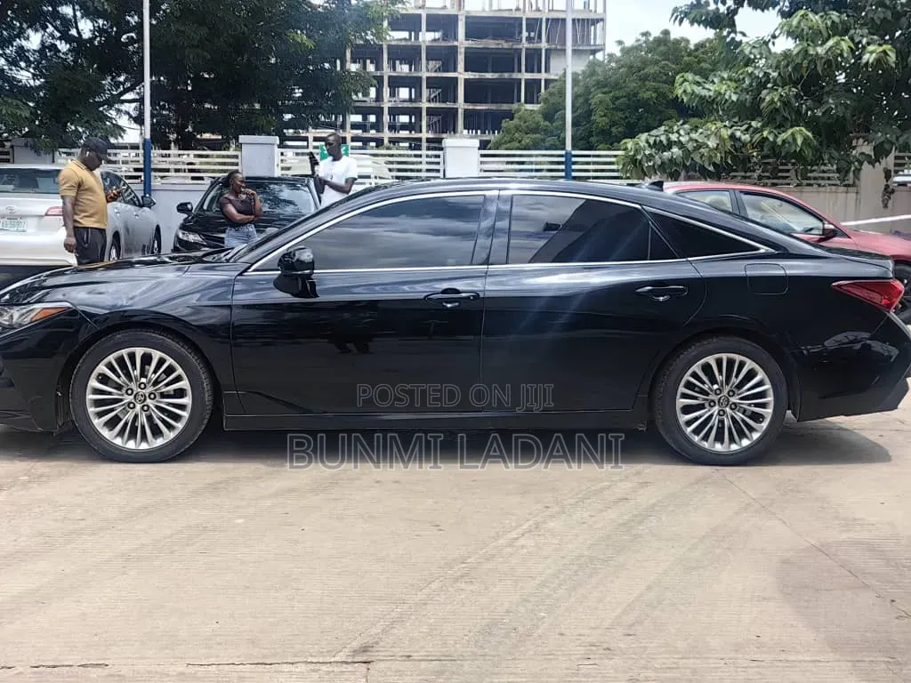 Toyota Avalon 2019 Black