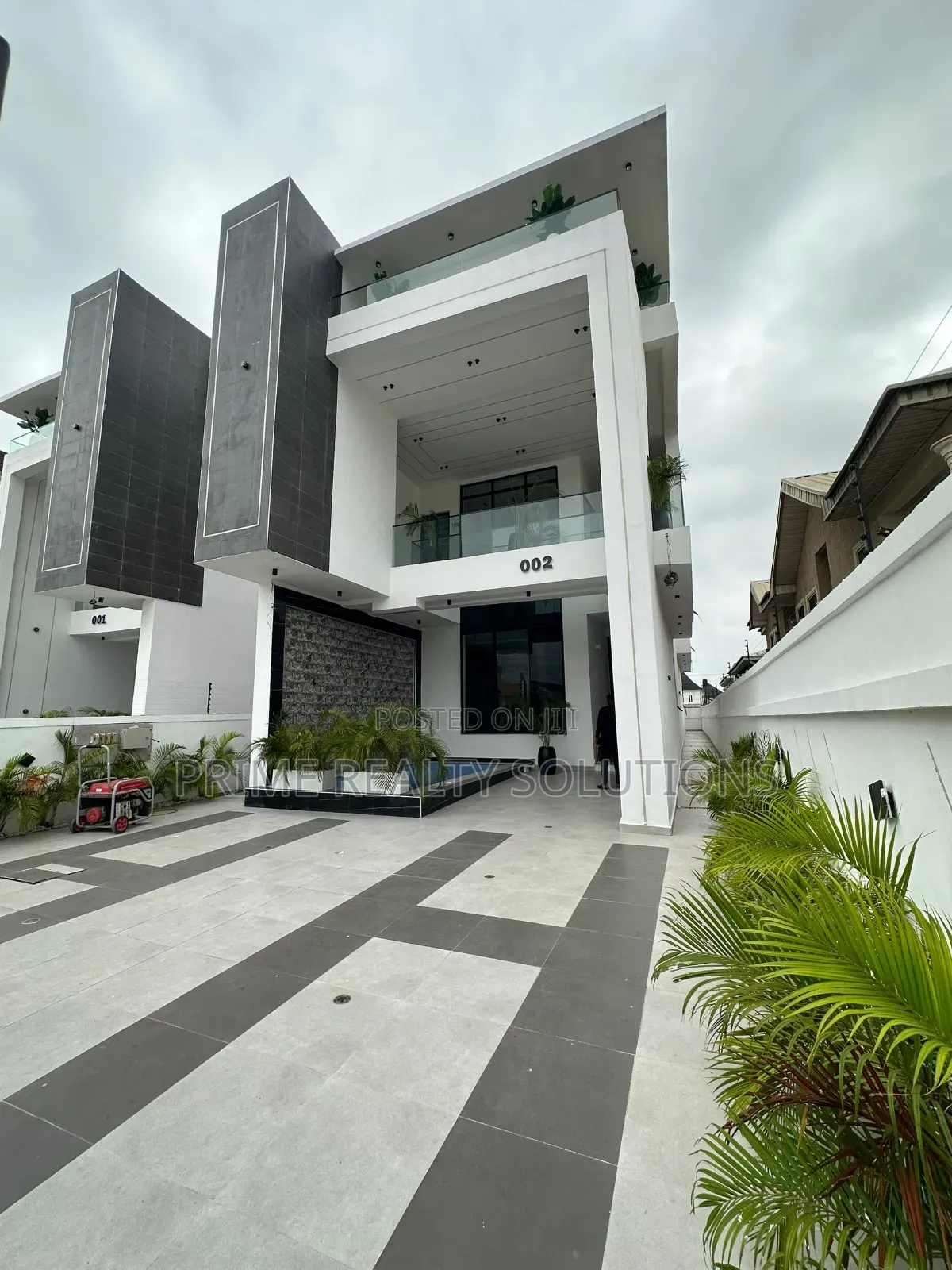 Furnished 5bdrm Duplex in Lekki Phase 1 for sale