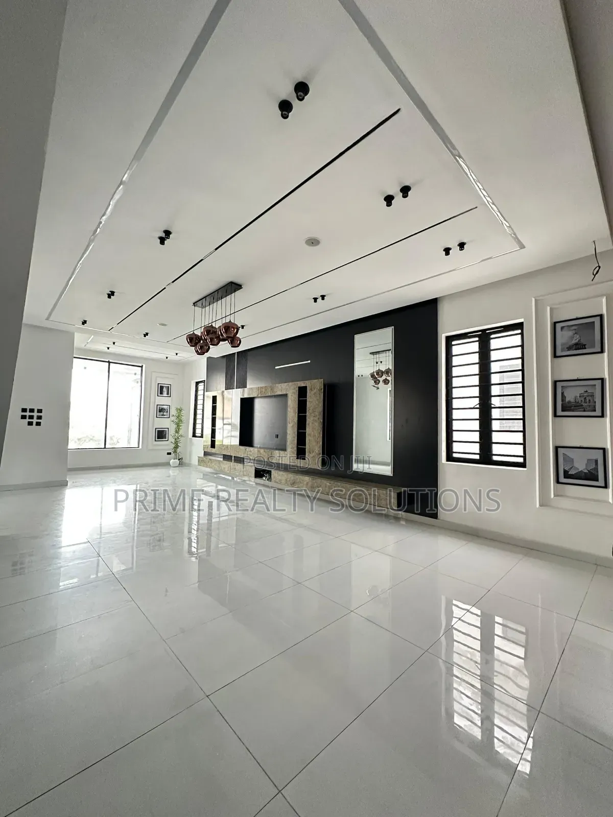 Furnished 5bdrm Duplex in Lekki Phase 1 for sale