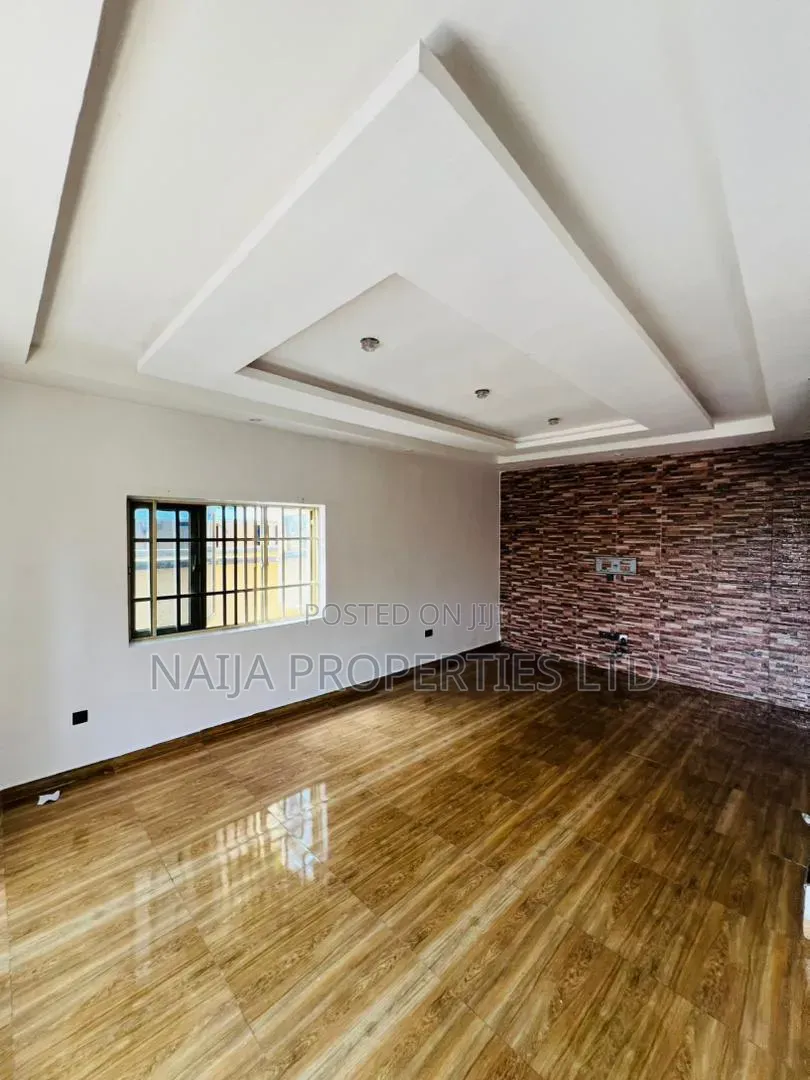 3bdrm Duplex in Abraham Adesanya for rent