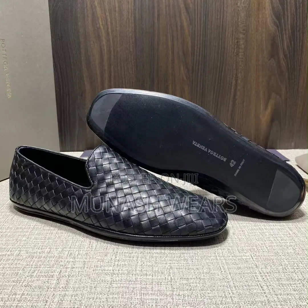 Italian Bottega Venetta Available in 3 Colors