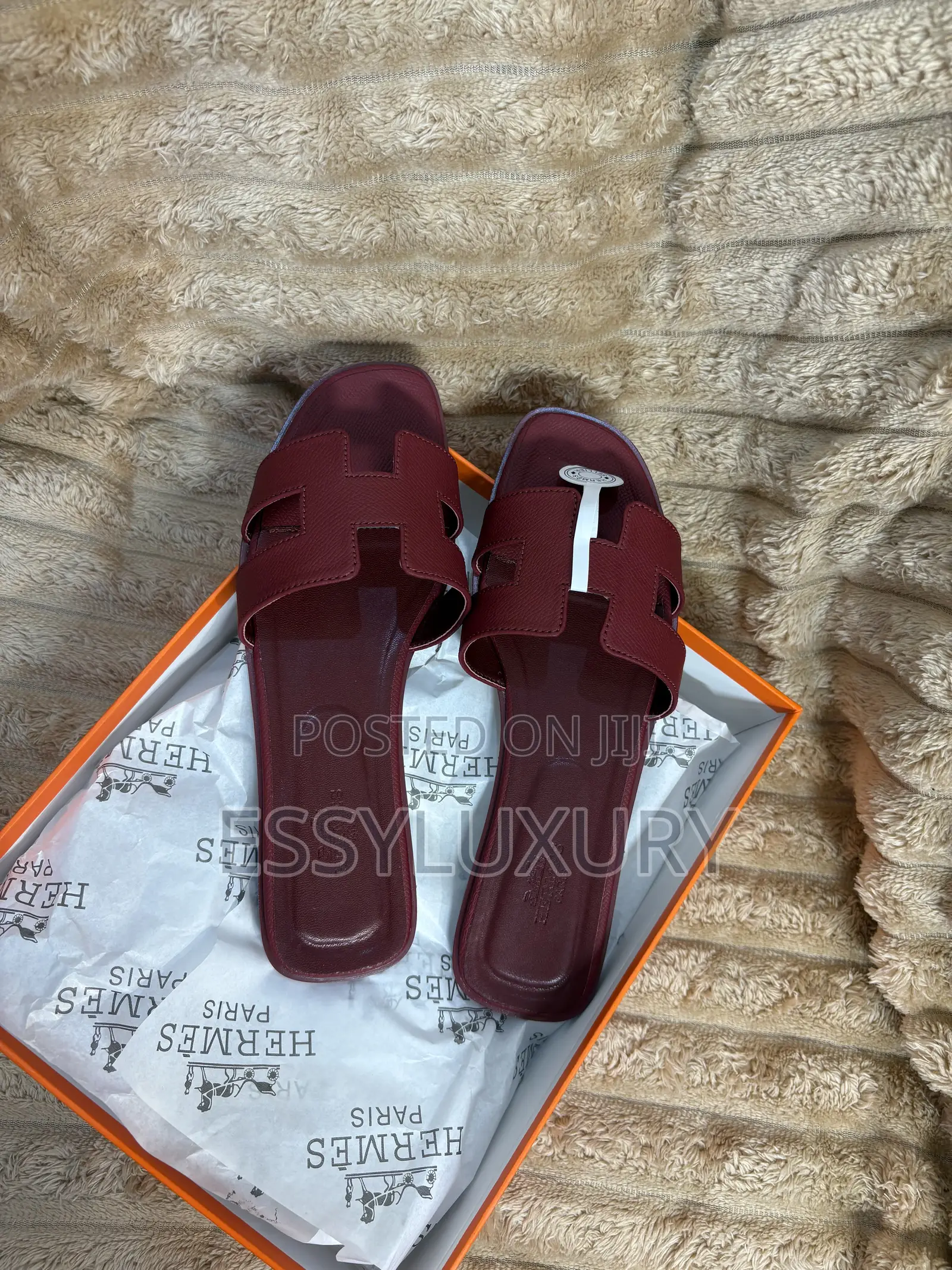 Burgundy Bag and Slippers Combo