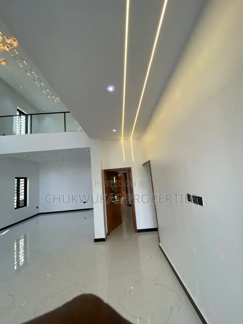 4bdrm Duplex in Main Centenary, Enugu for sale