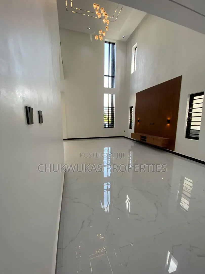 4bdrm Duplex in Main Centenary, Enugu for sale