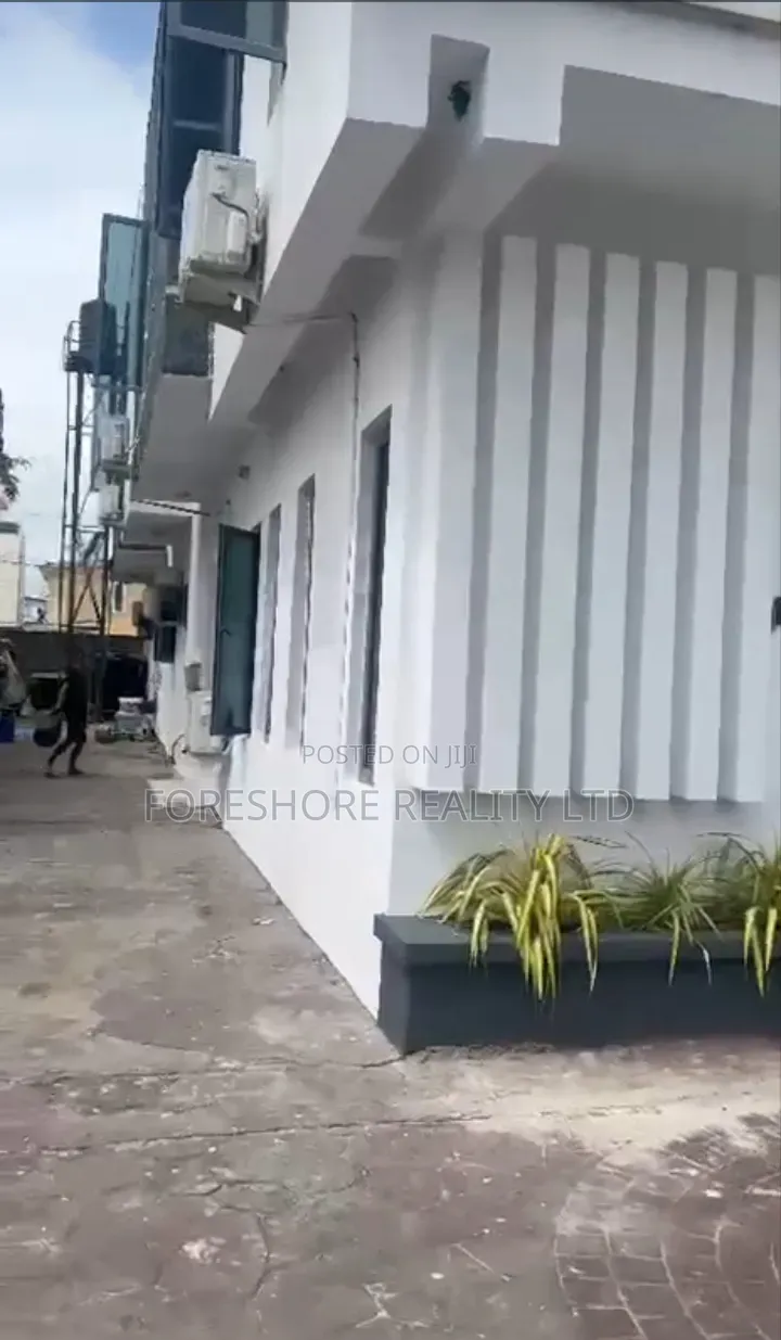 4bdrm Duplex in Buena Vista, VGC / Ajah for rent