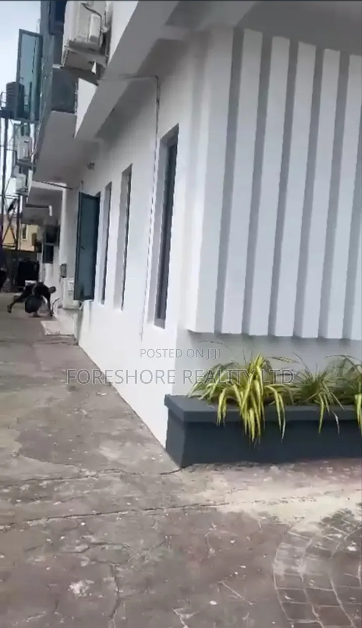 4bdrm Duplex in Buena Vista, VGC / Ajah for rent