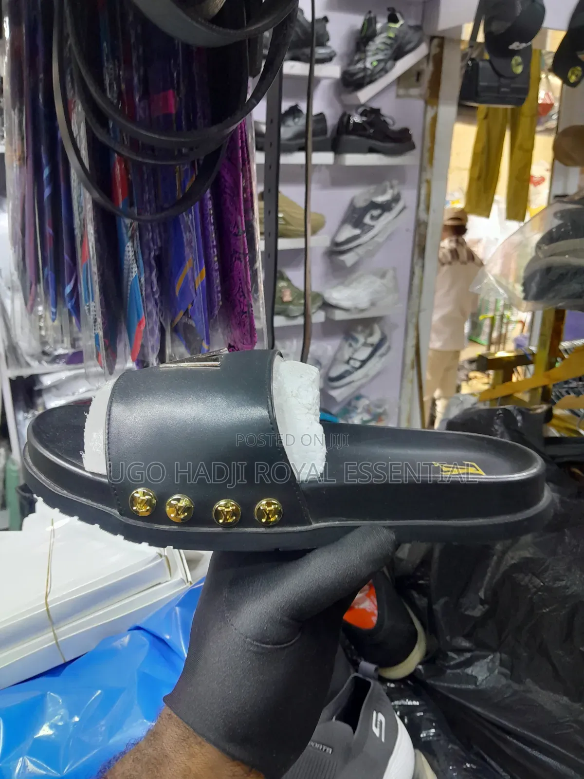 Premium Quality Louis Vuitton Men's Leather Slides/Palm