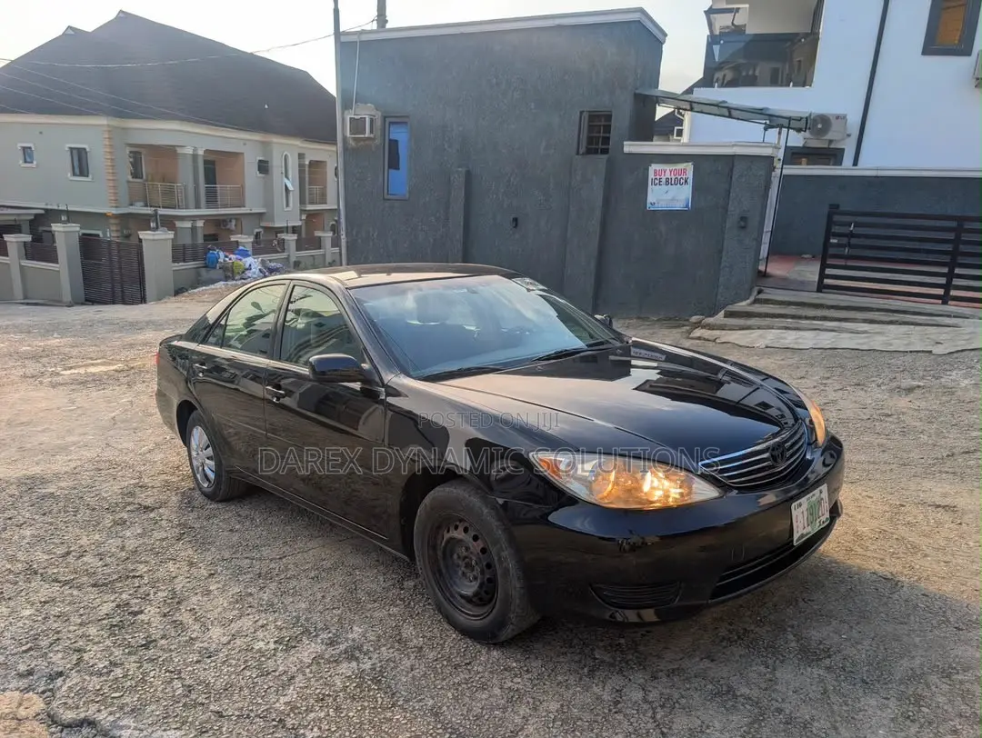 Toyota Camry LE 4dr Sedan (2.4L 4cyl 5A) 2005 Black
