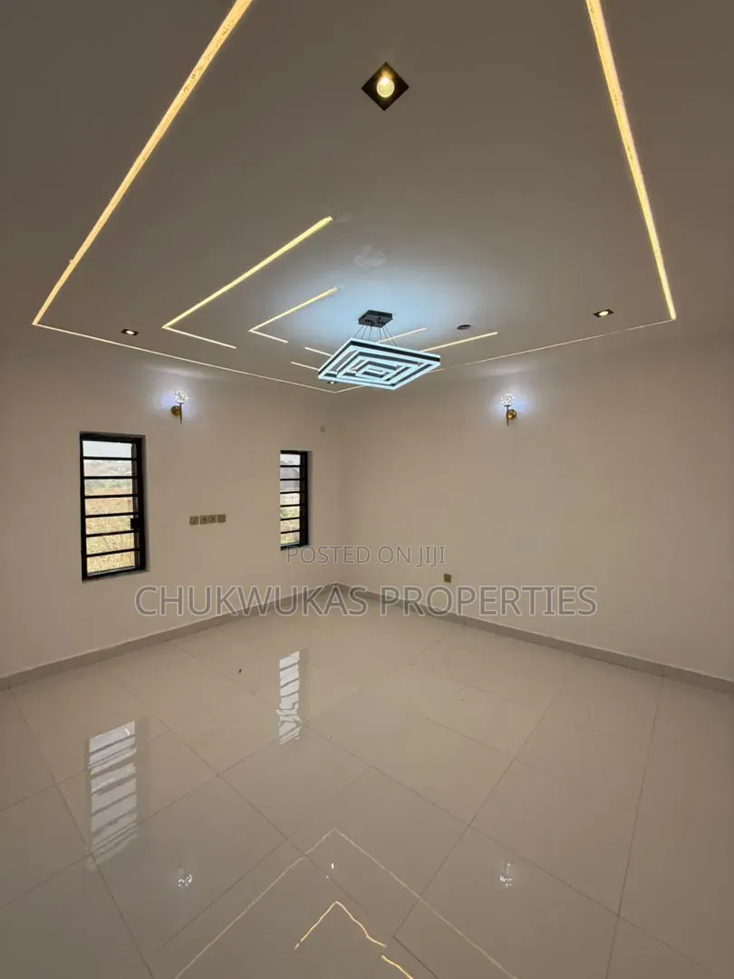4bdrm Duplex in Golf Annex, Enugu for sale