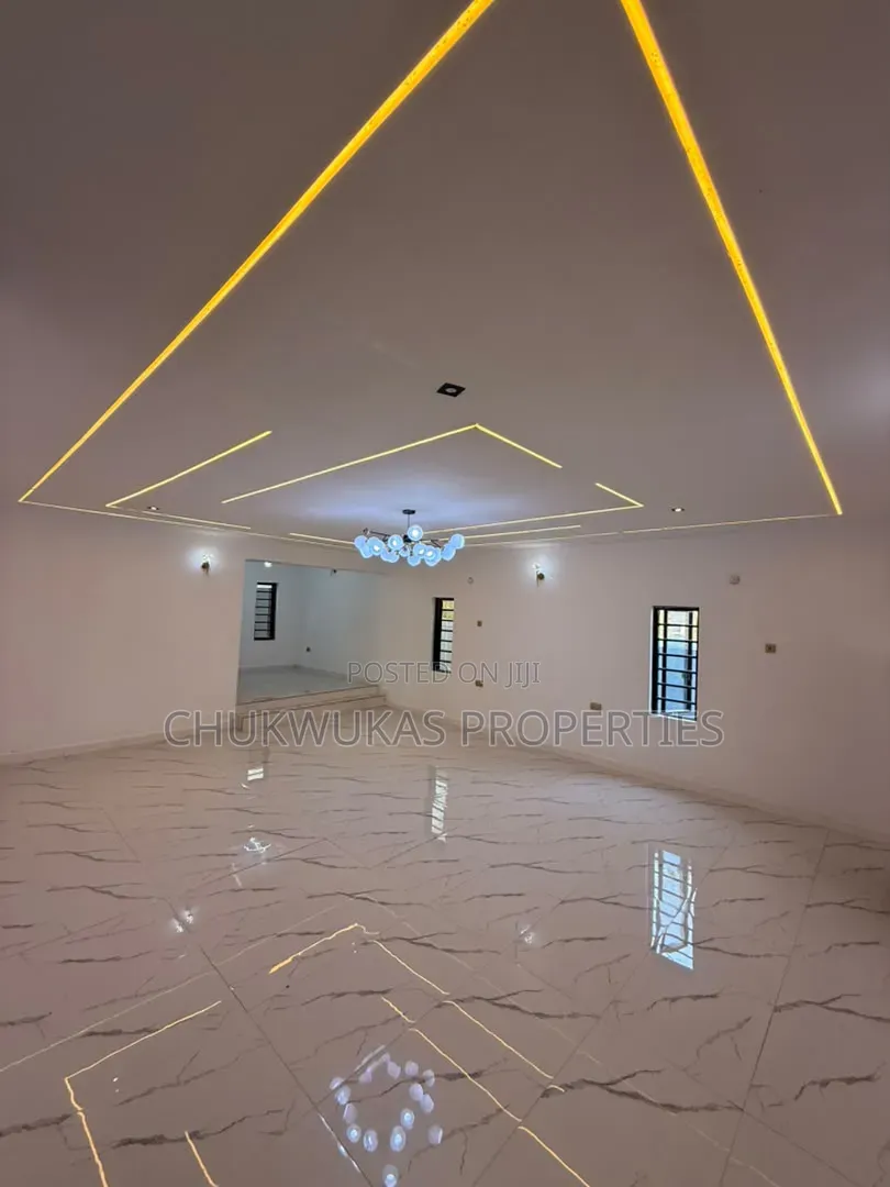 4bdrm Duplex in Golf Annex, Enugu for sale