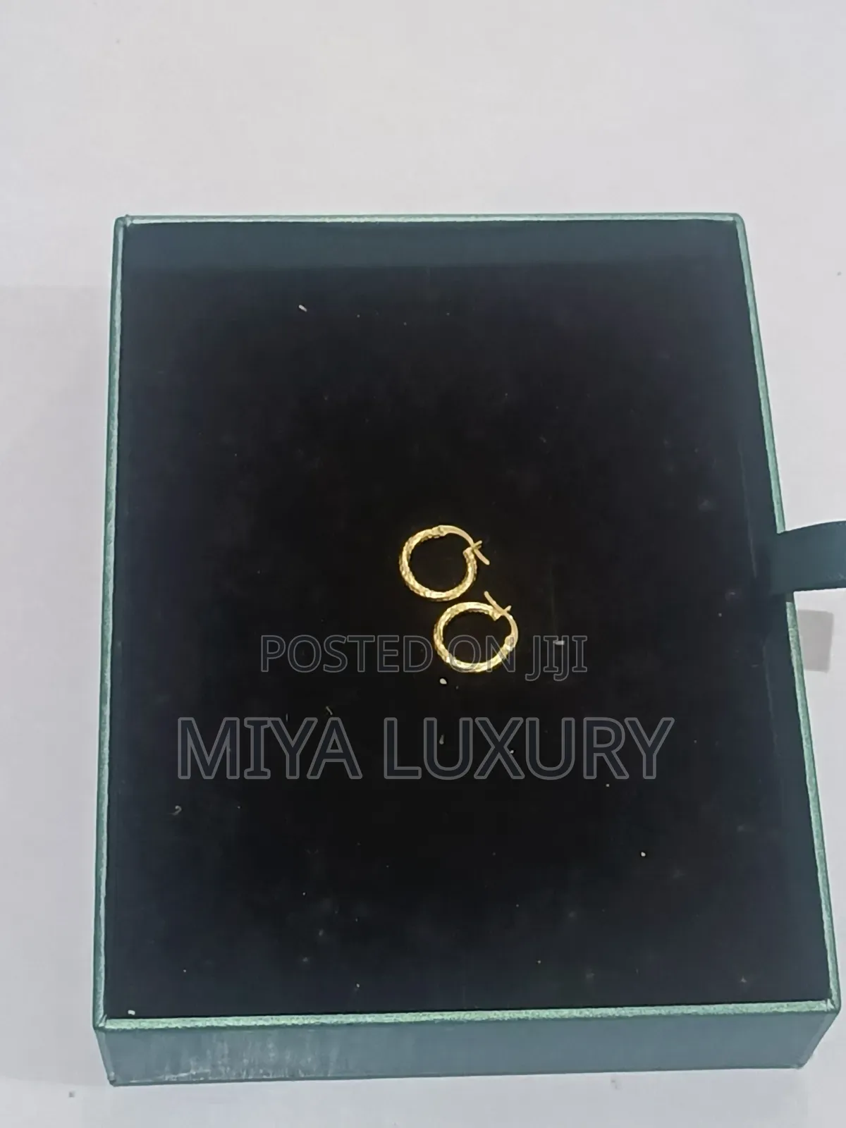 18karat Gold Hoop Earrings