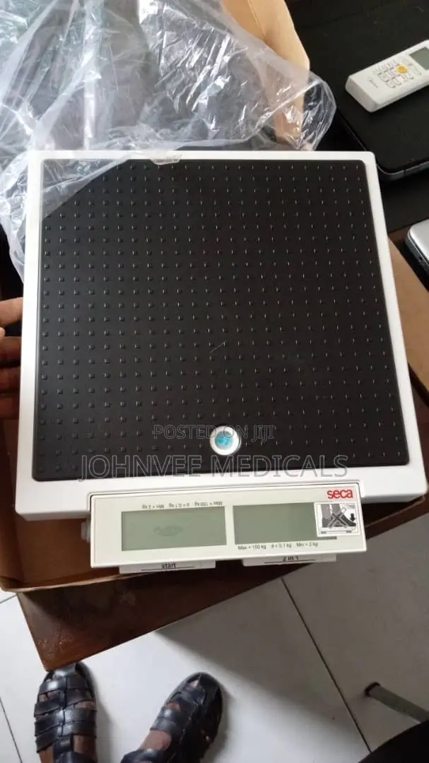 Seca Scale With Foot Switches and Double Display
