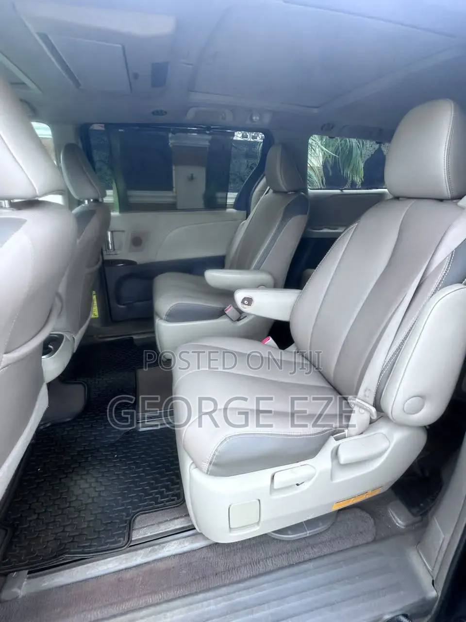 Toyota Sienna 2015 Black