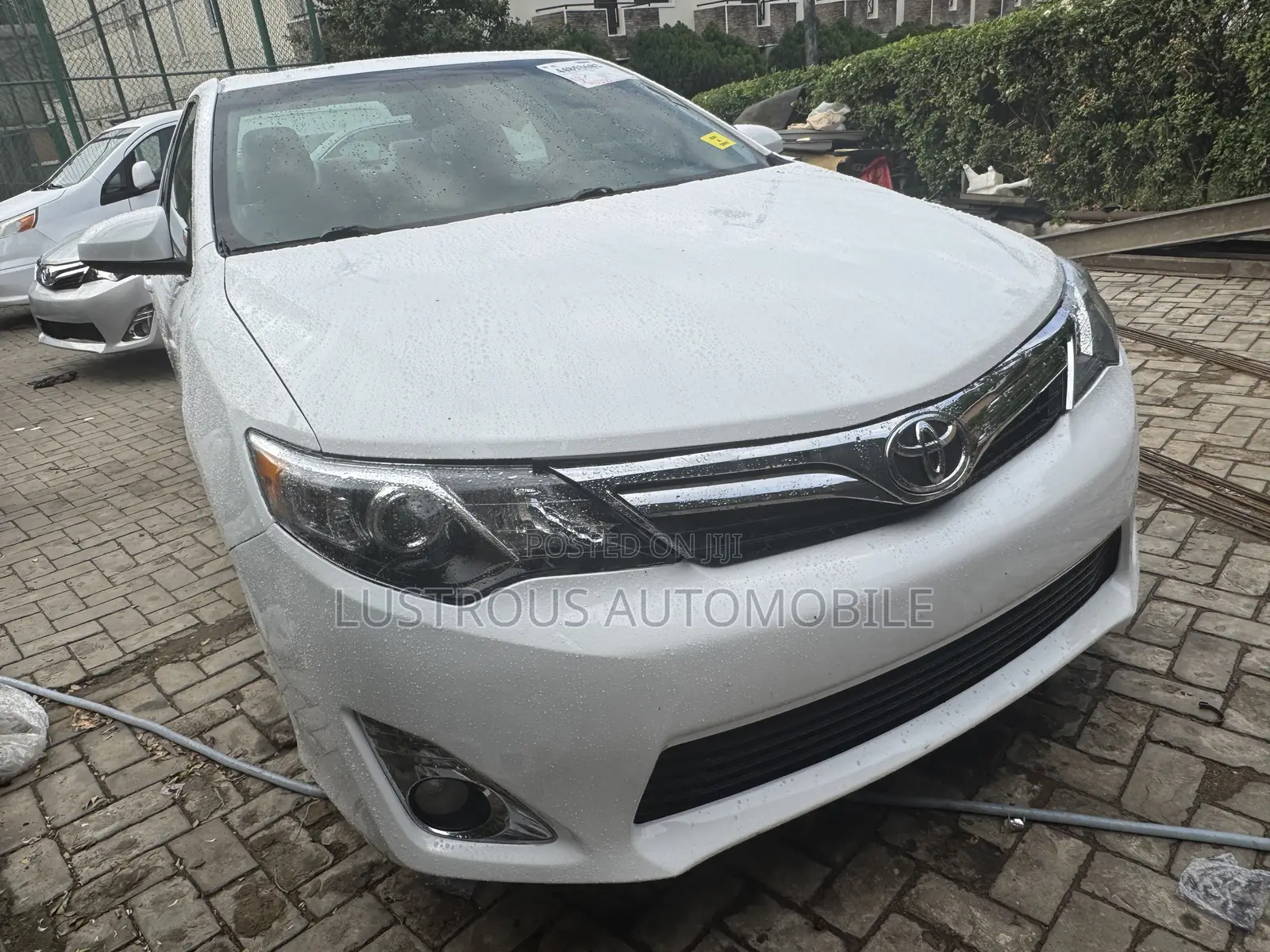 Toyota Camry XLE V6 4dr Sedan (3.5L 6cyl 6A) 2012 White