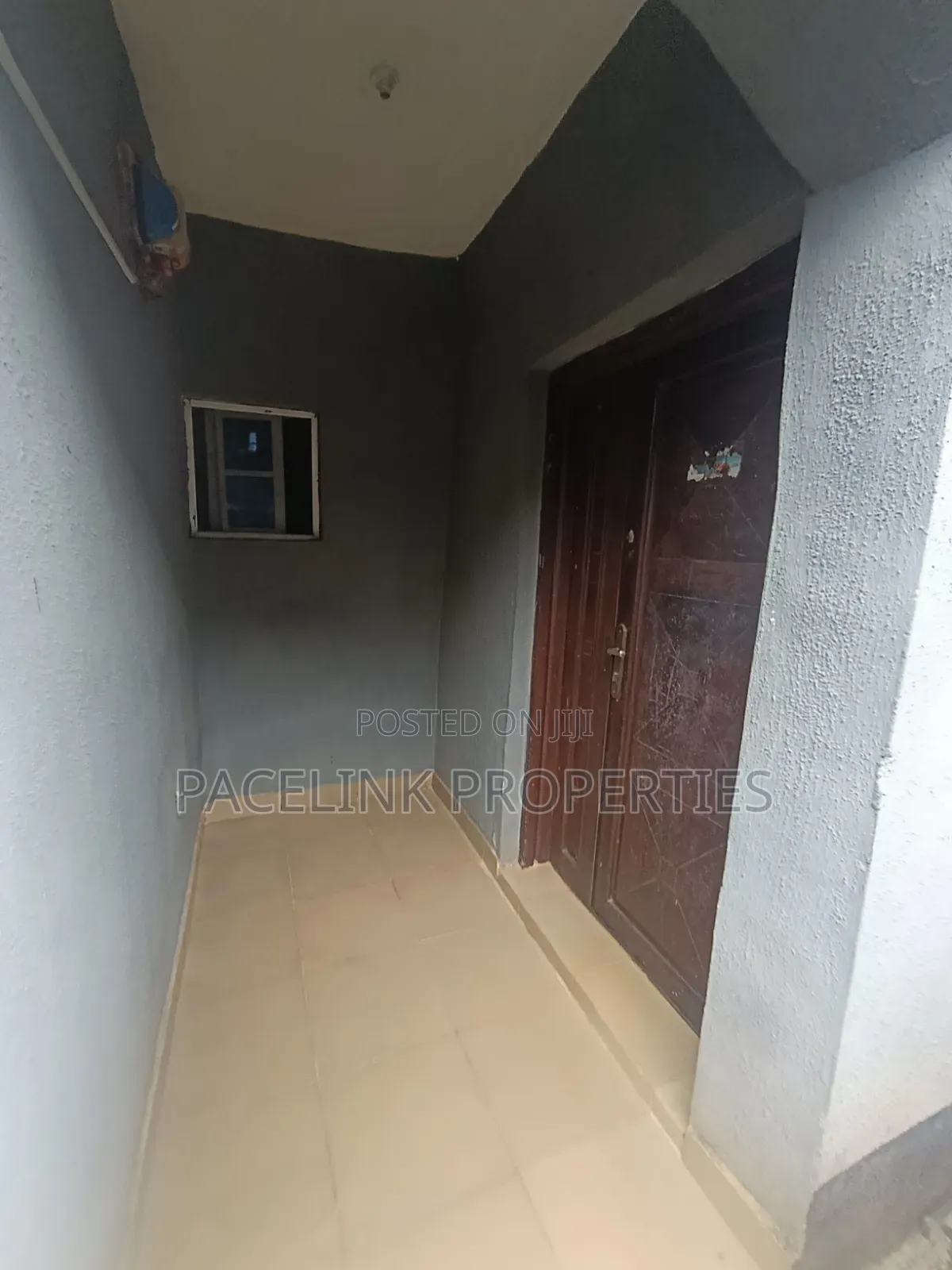 8bdrm Block of Flats in Ayobo for sale