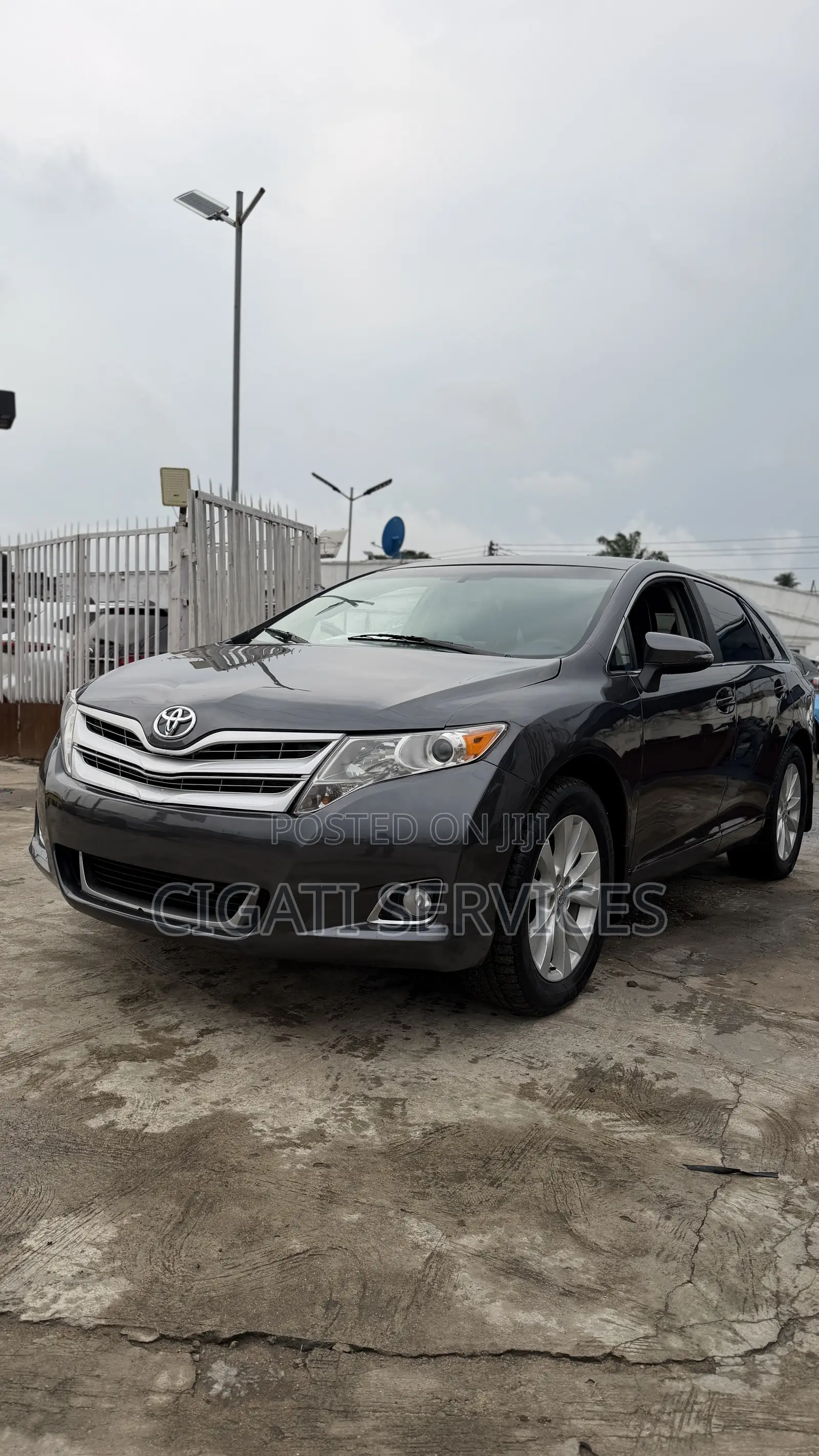 Toyota Venza XLE AWD 2013 Gray