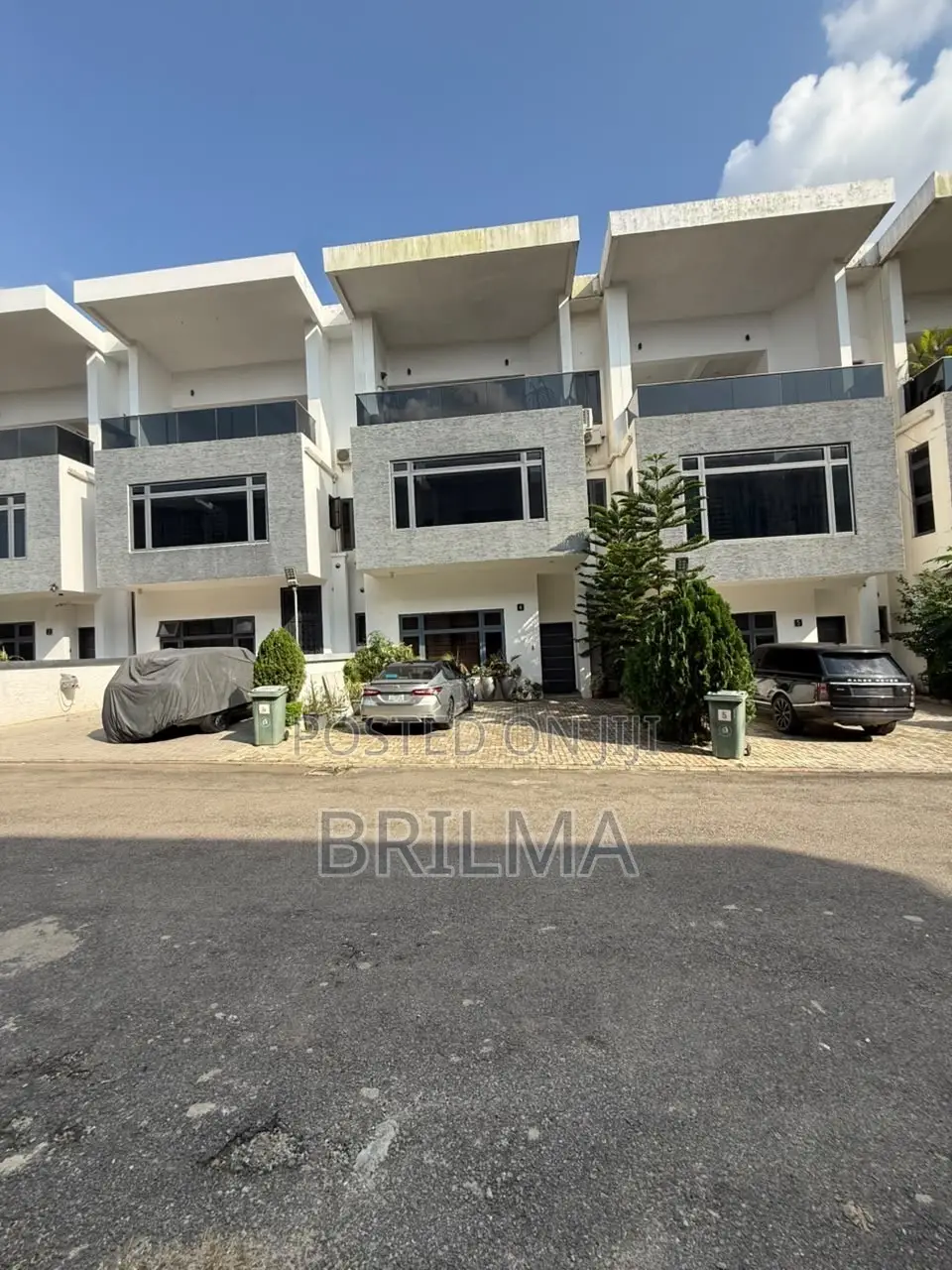 4bdrm Duplex in Guzape District for sale