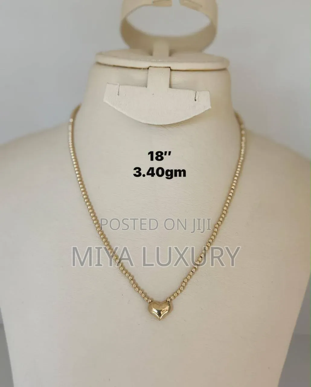 18karat Stylish Gold Neckpiece