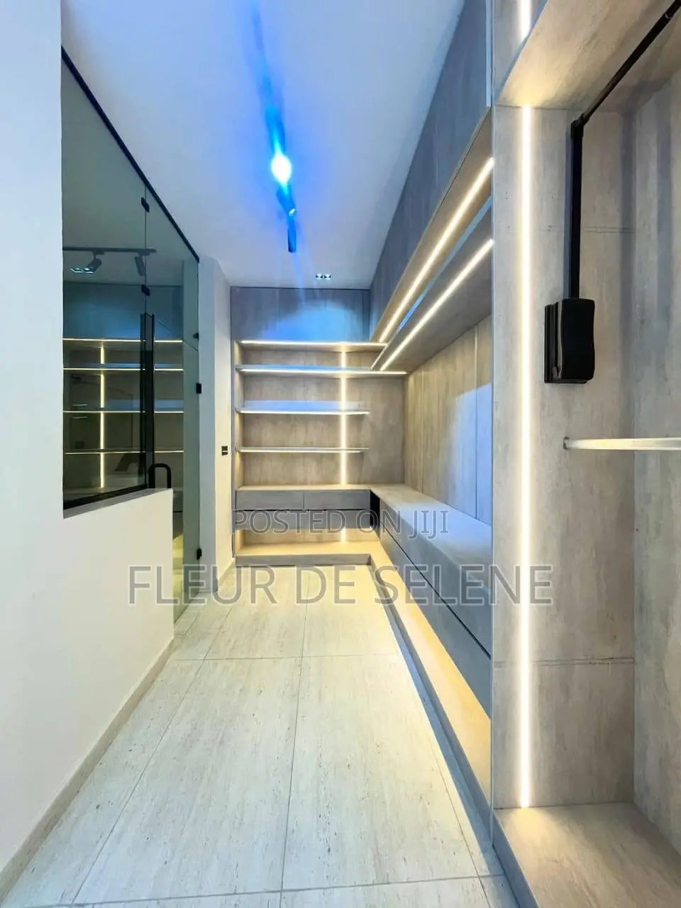 2bdrm Penthouse in Lekki Phase 1 for sale