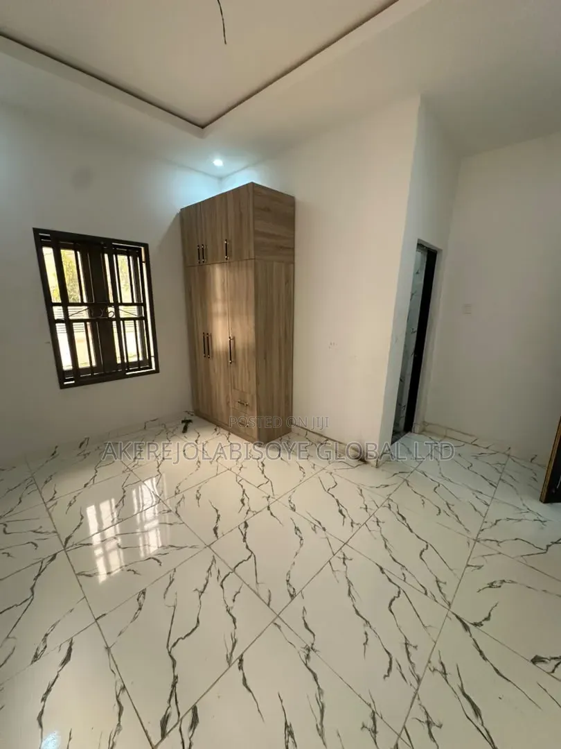 4bdrm Duplex in Orchacho Estate for rent