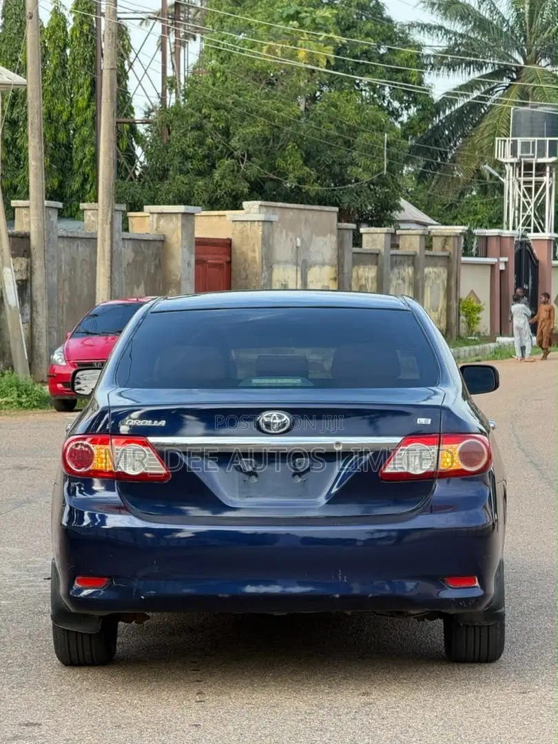 Toyota Corolla 2013 Blue