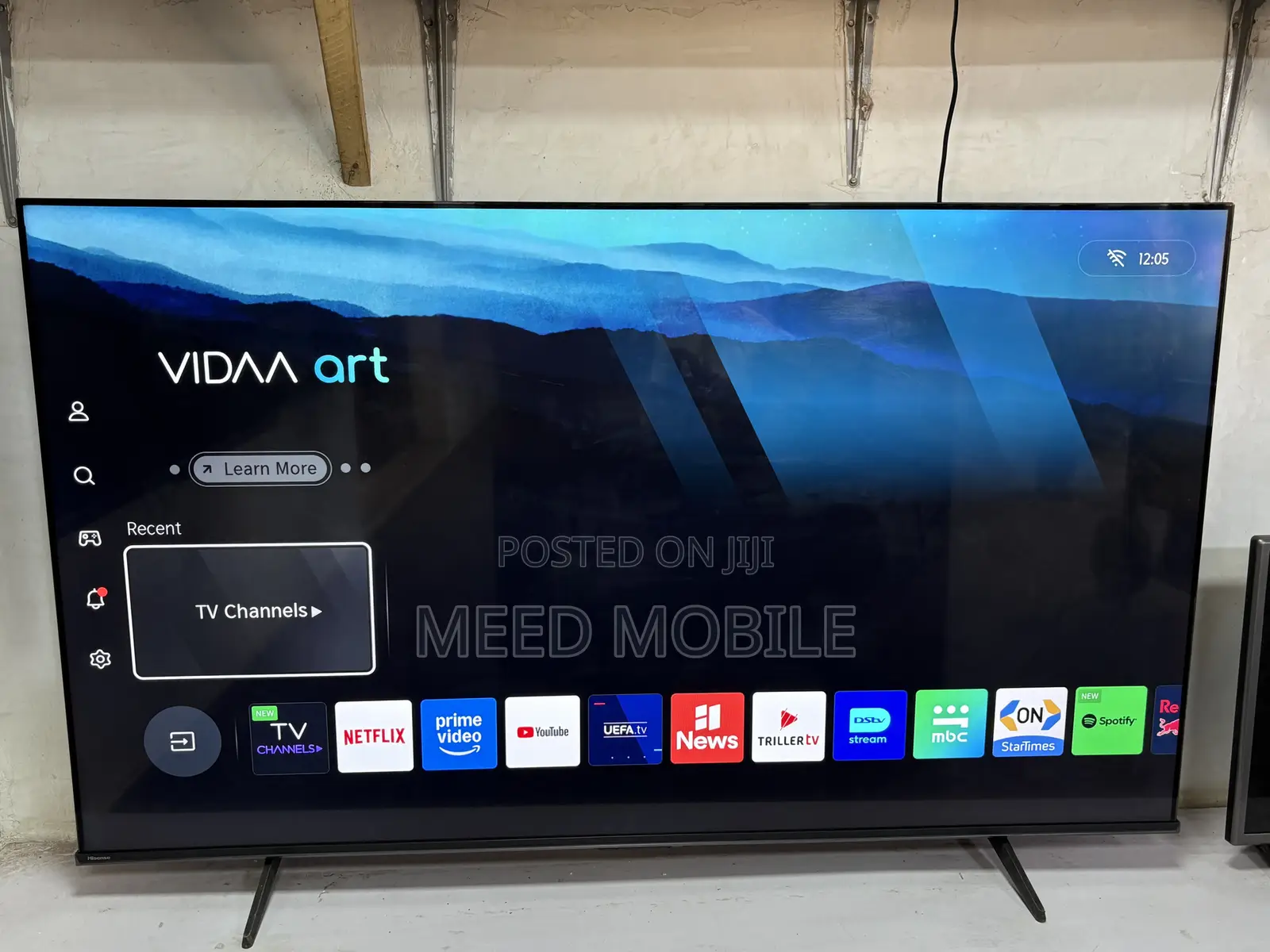 Hisense 65inches Smart TV