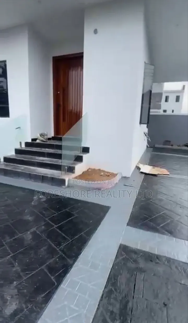 4bdrm Duplex in Ogudu Gra for sale