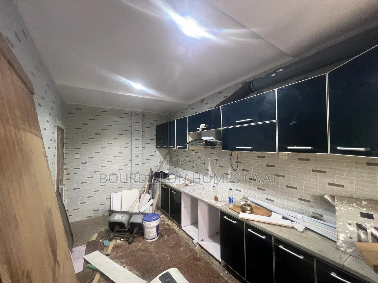 3bdrm Apartment in Ikoyi Lagos, Gerard Road for rent