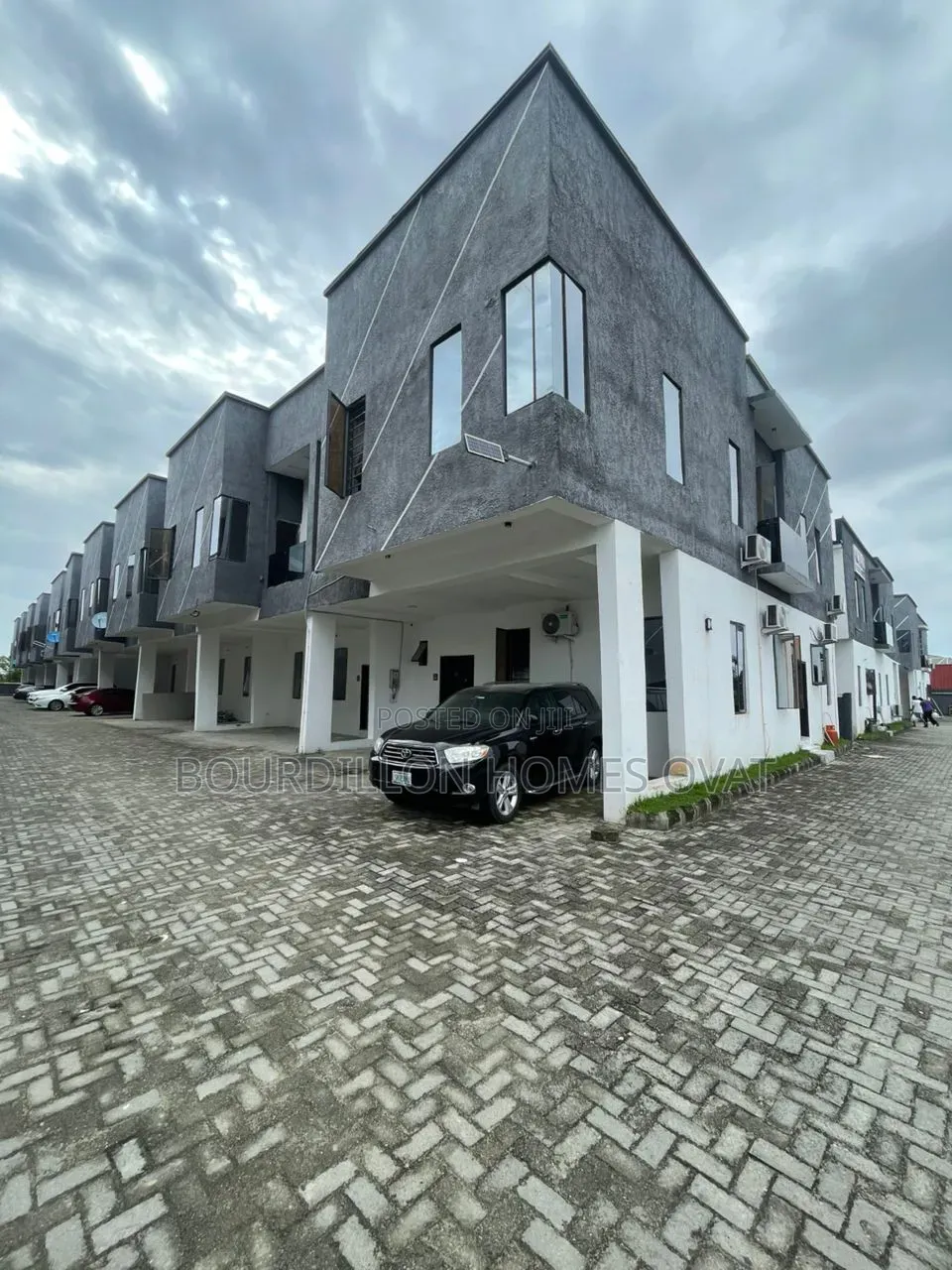 4bdrm Duplex in Abraham Adesanya for rent