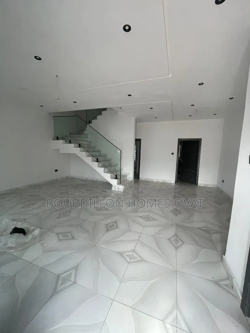 3bdrm Duplex in Abraham Adesanya for sale