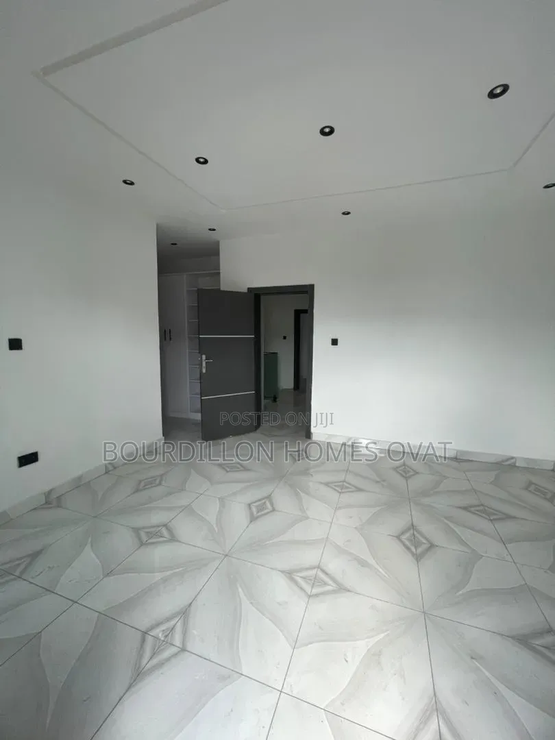 3bdrm Duplex in Abraham Adesanya for sale