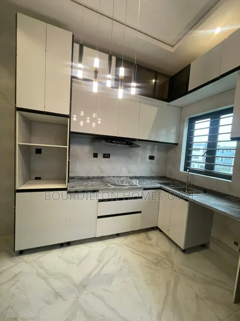 2bdrm Apartment in Abraham Adesanya for sale